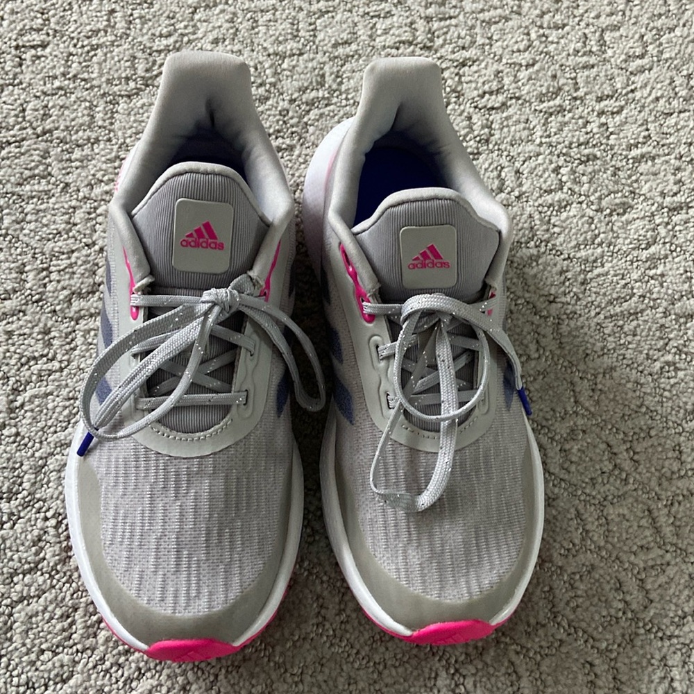 Addias girls athletic shoes.  Size 3.5. Brand new. No box.